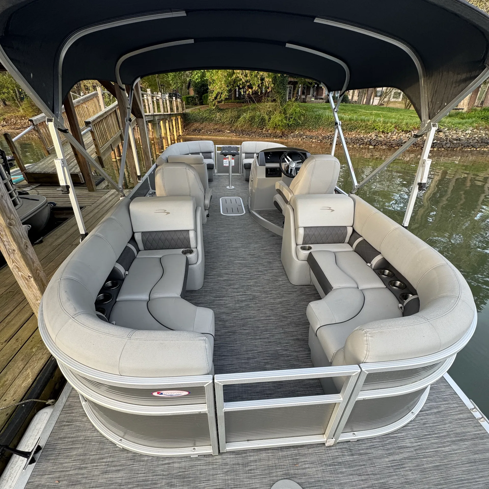 TUBE LAKE NORMAN 2021 24’ Luxury Bennington TRITOON LED Party Package