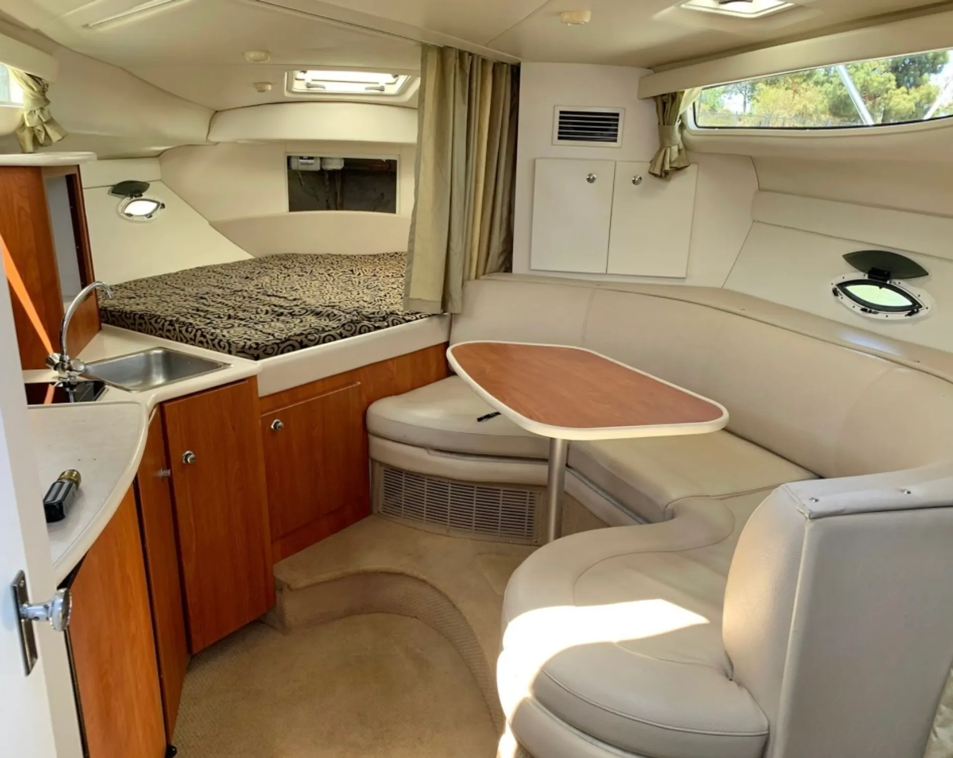 BAYLINER 305 in Marina del Rey, CA — photo 5