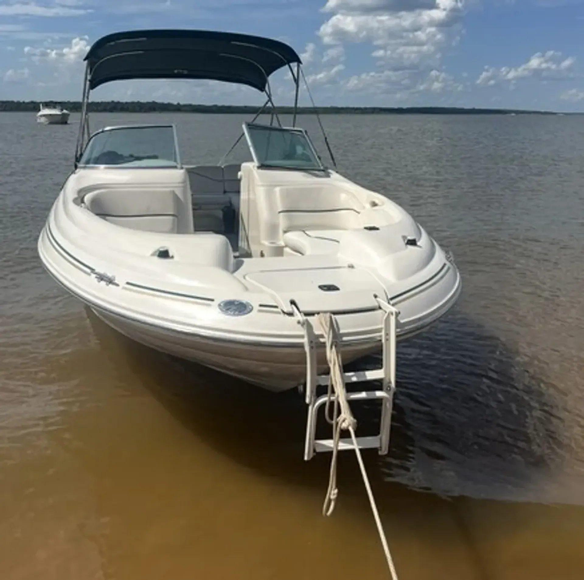Sea Ray Boats Sundeck in Richardson, TX — photo 2