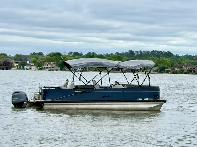 Rent a AVALON PONTOONS pontoon in Montgomery, TX near me