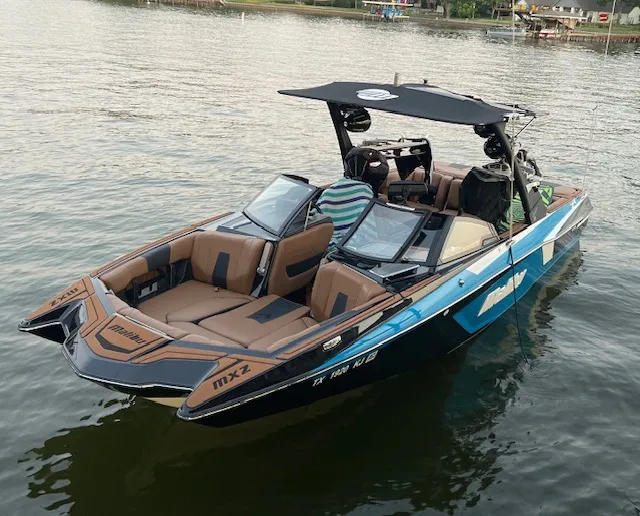 Rent a MALIBU BOATS ski and wakeboard in Pottsboro, TX near me