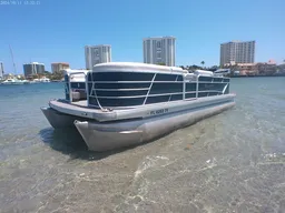 2019 Godfrey Sweetwater Pontoon 
