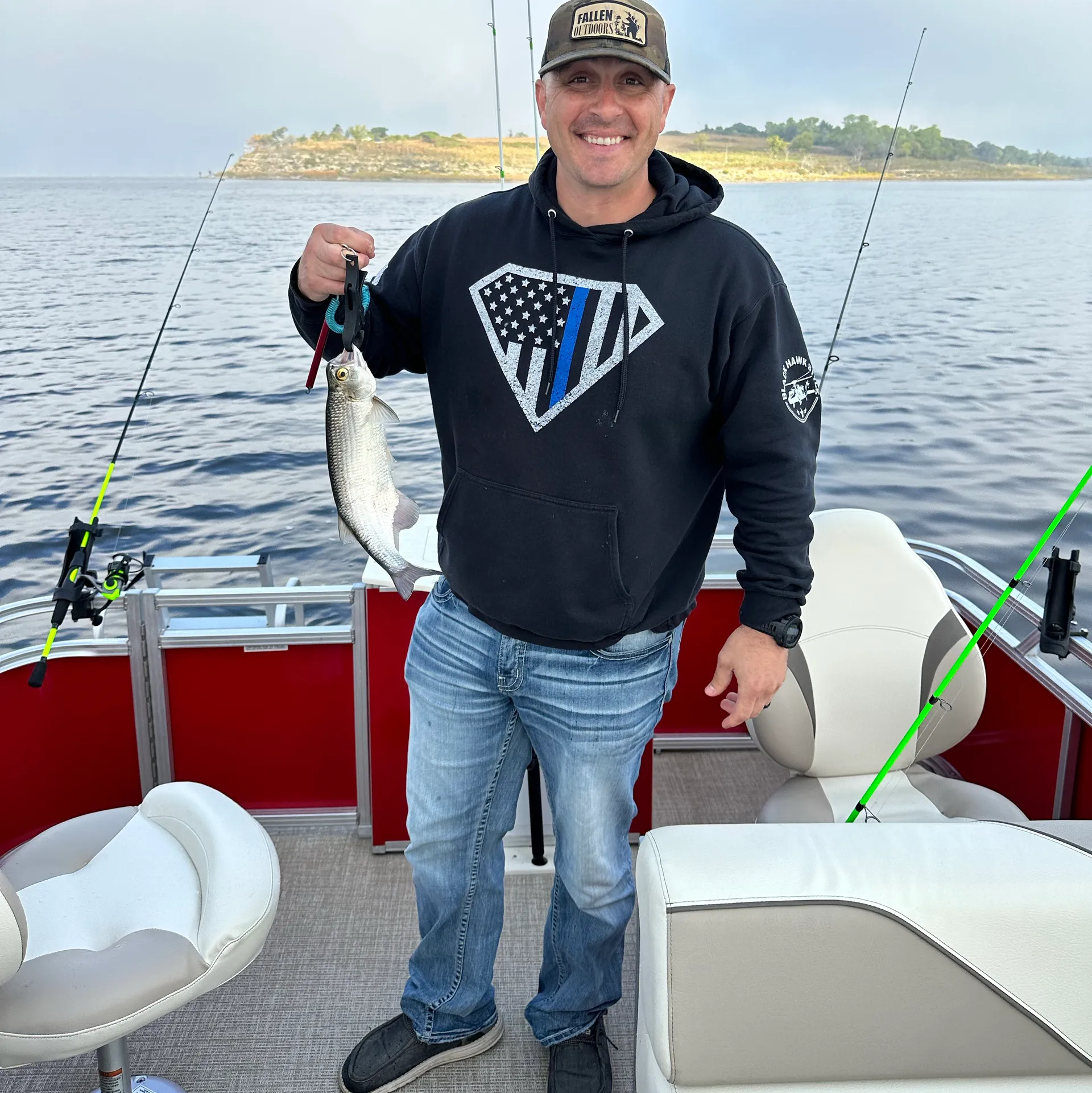 AVALON PONTOONS VENTURE CRUISE BOW FISH 2180 BF in Junction City, KS — photo 5