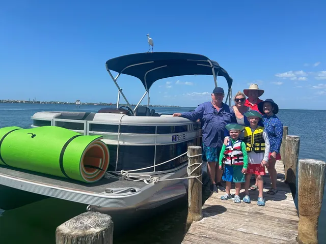 Rent a BENNINGTON MARINE pontoon in Holmes Beach, FL near me