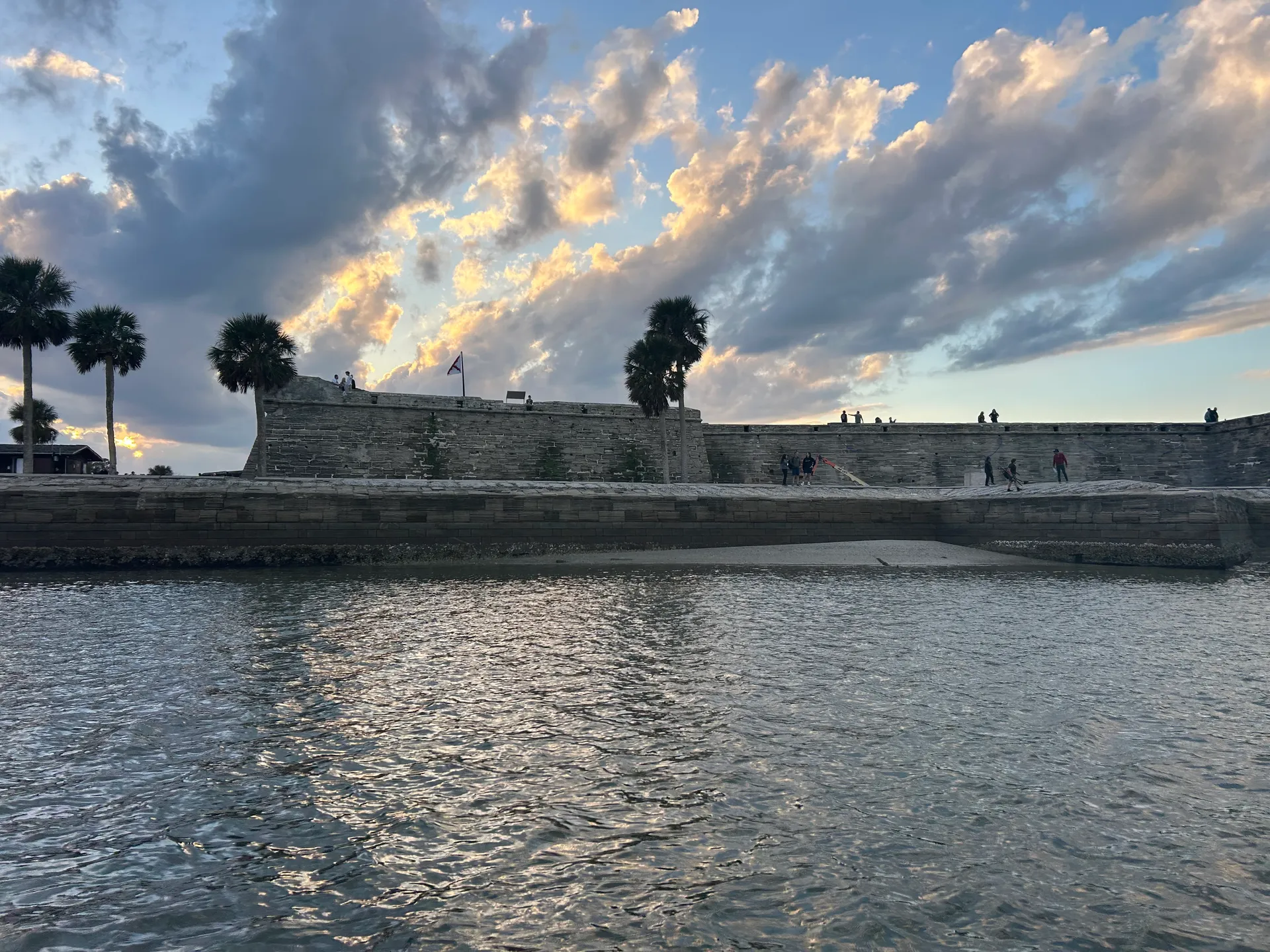 St Augustine and Palm Coast   Seats 9 comfortably, Free Fuel