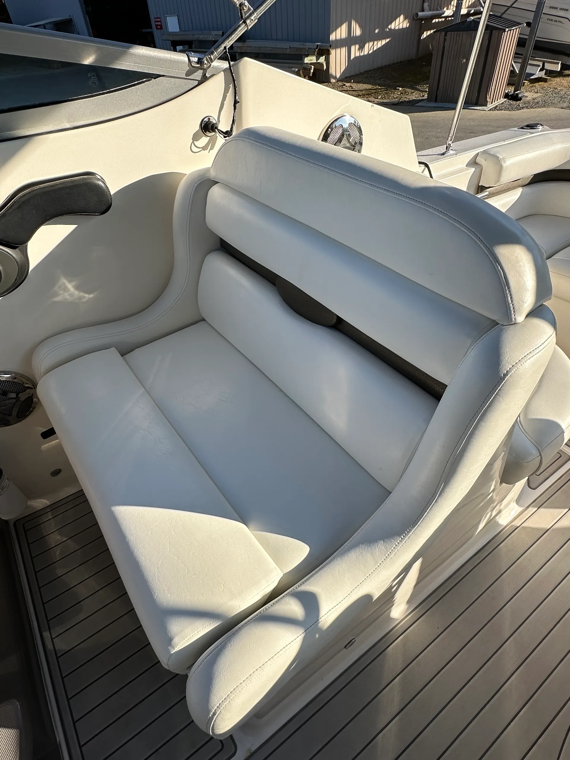 Luxury Boat - Lake Sailing