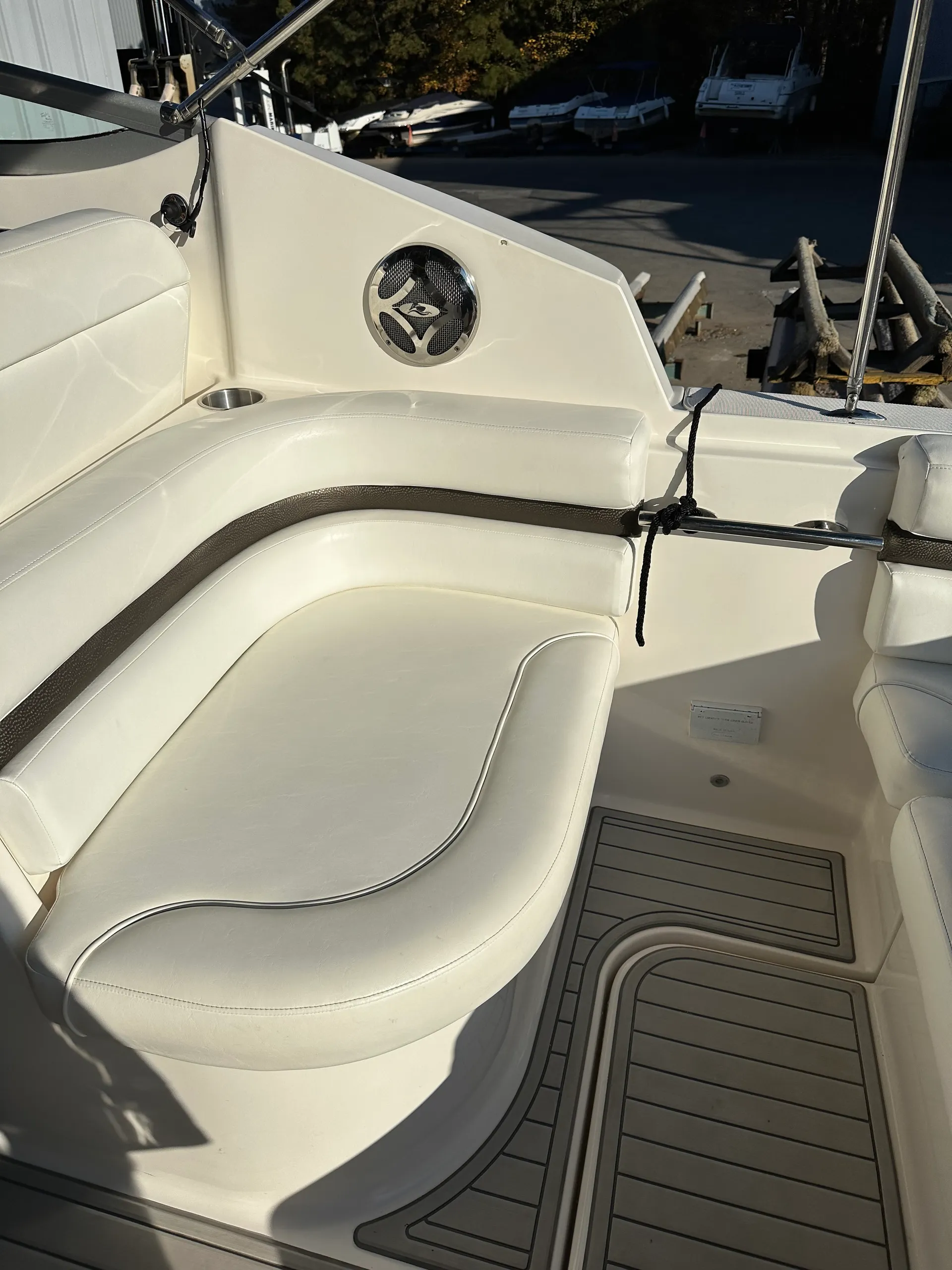 Luxury Boat - Lake Sailing