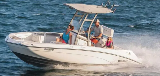 Rent a Yamaha center console in Gulf Shores, AL near me