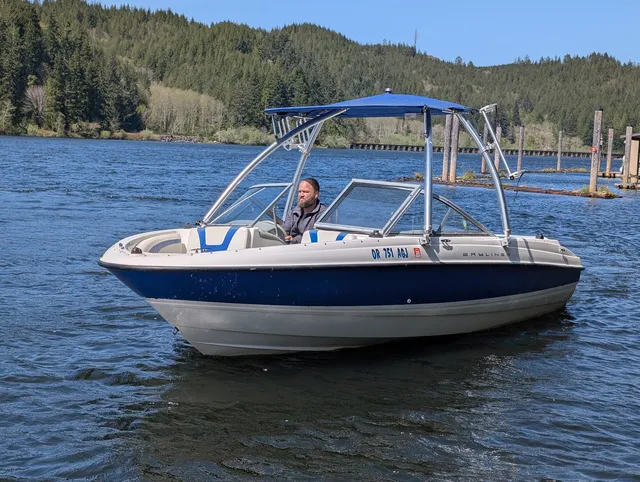 Rent a Bayliner bow rider in Lakeside, OR near me