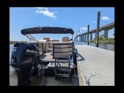 Bentley Legacy Navigator – 20ft Pontoon for Rent in SSI, Golden Isles boat photo