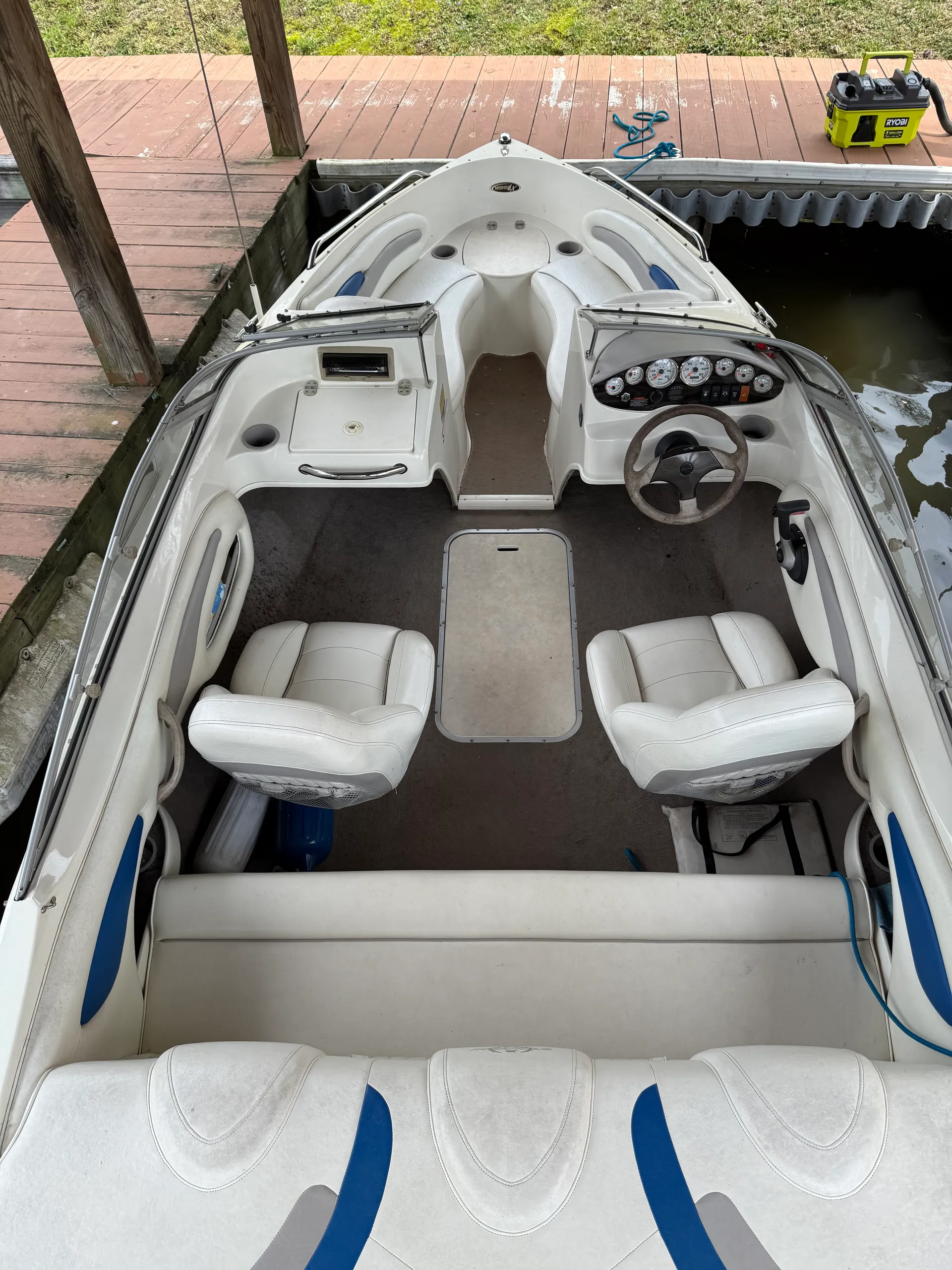 Stingray 185 LX in Mineral, VA — photo 2