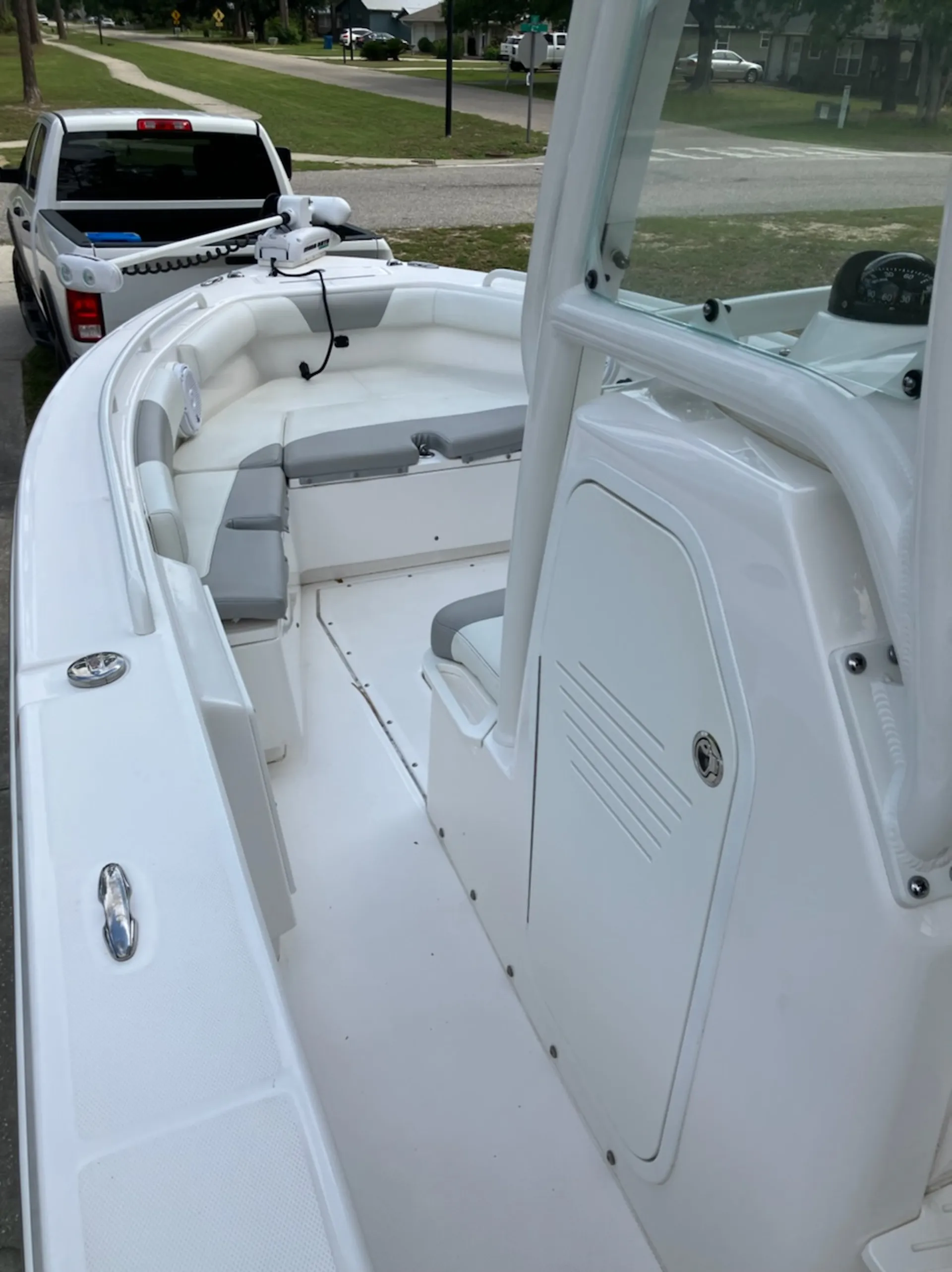 Remedy - 243 Everglades a "Do it all" Gulf Coast Boat