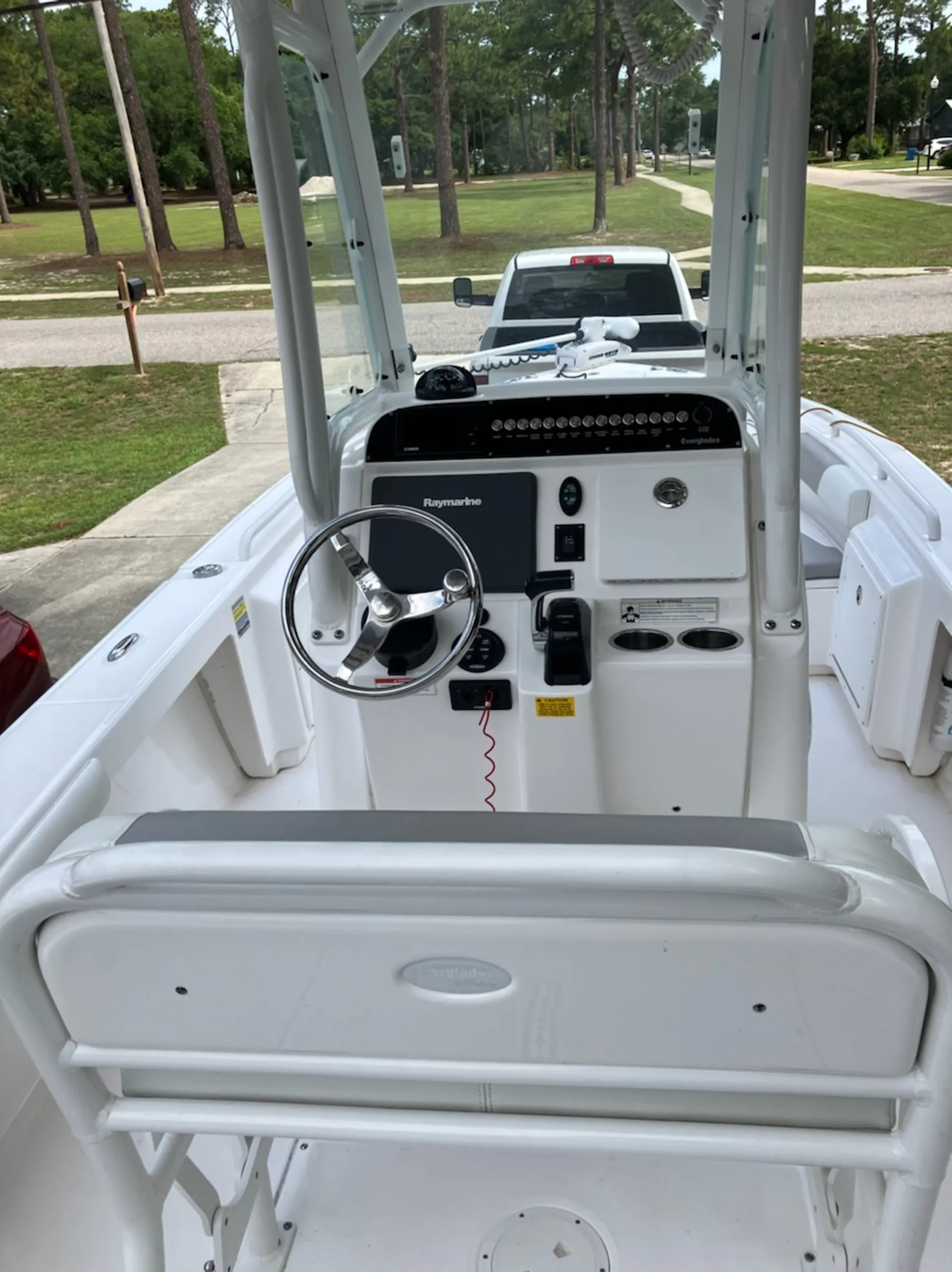 Remedy - 243 Everglades a "Do it all" Gulf Coast Boat