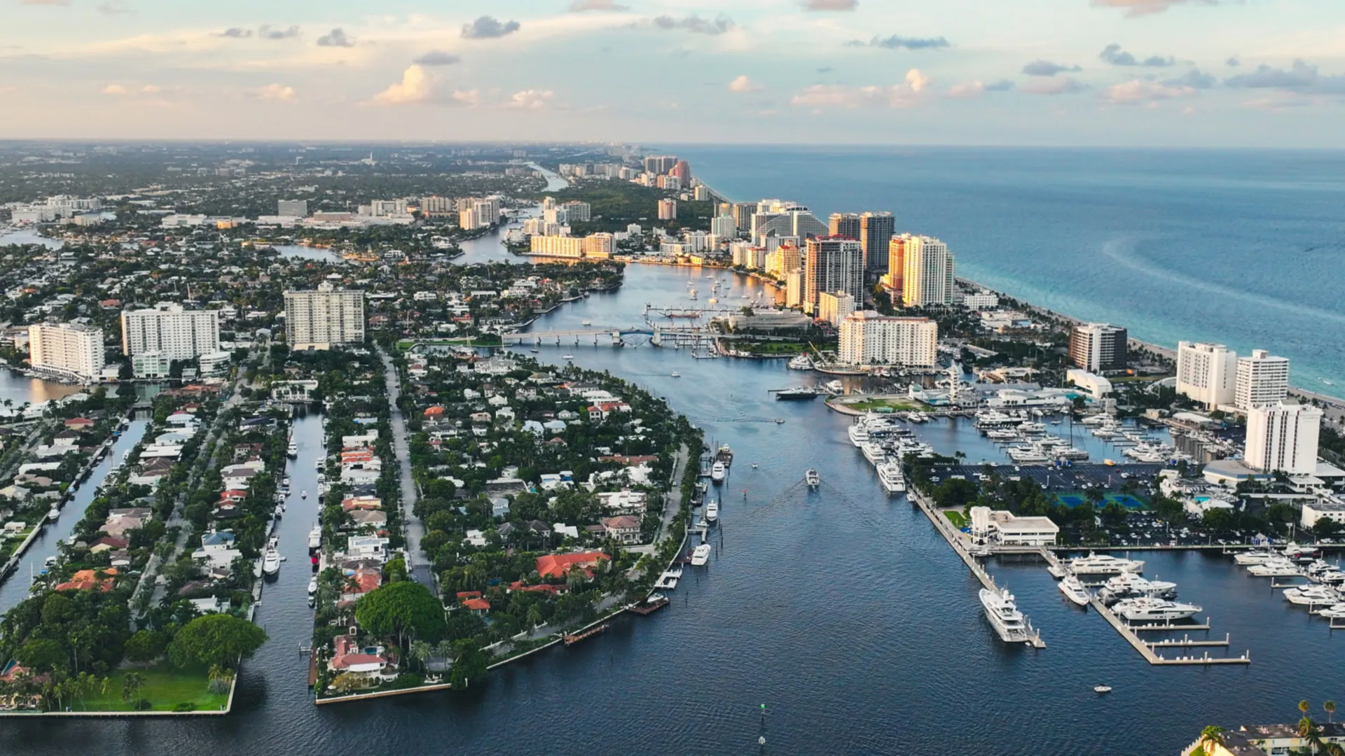 🏅Tour Millionaires Row and Visit the Sandbar