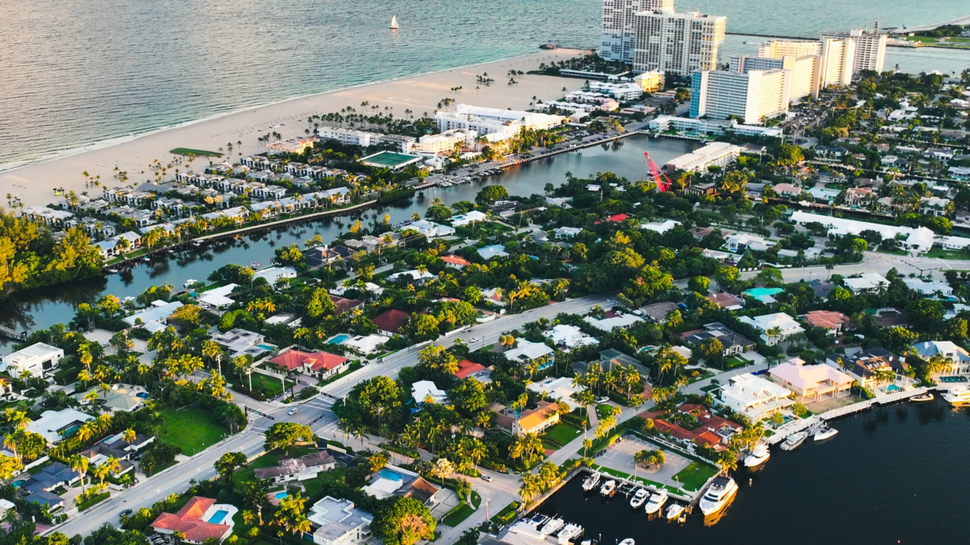 🏅Tour Millionaires Row and Visit the Sandbar