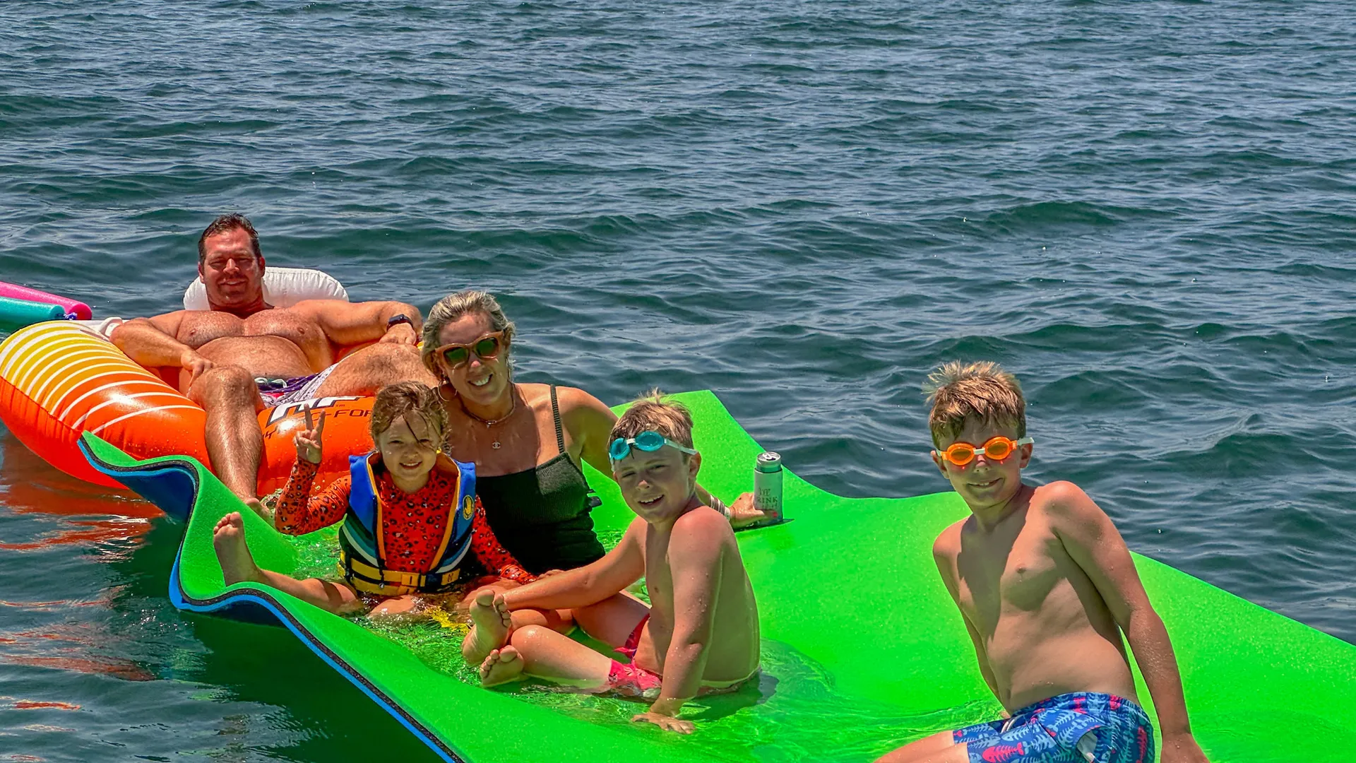 🏅Tour Millionaires Row and Visit the Sandbar