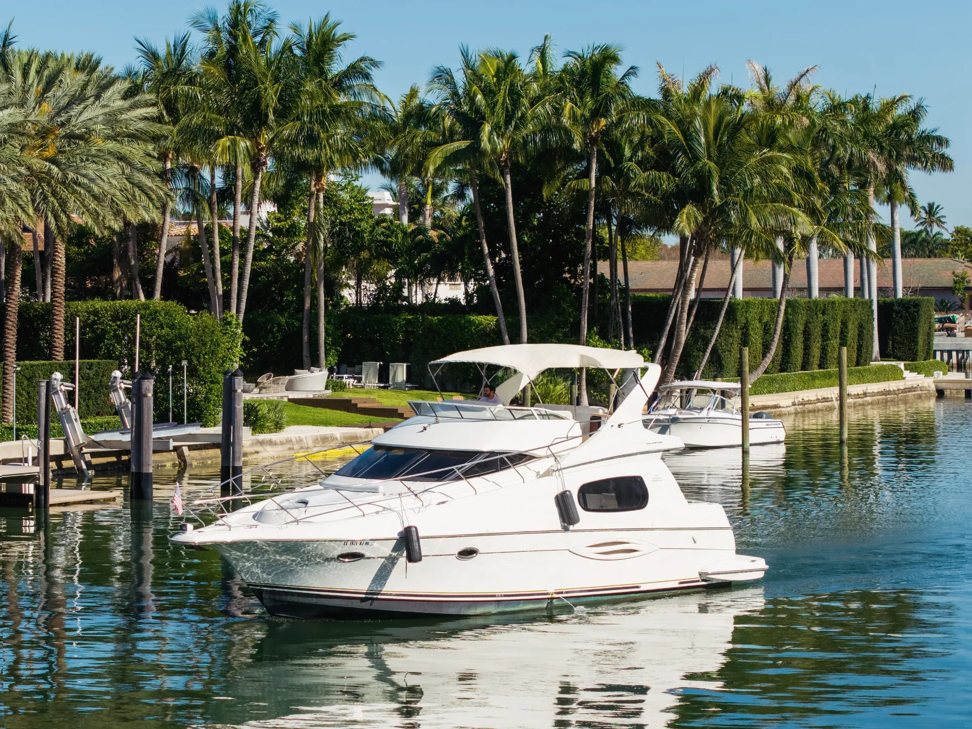46” SPORT BRIDGE YACHT