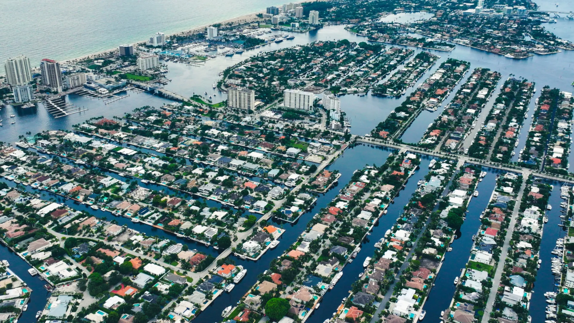🏅Tour Millionaires Row and Visit the Sandbar