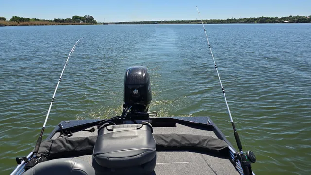Rent a TRACKER BY TRACKER MARINE aluminum fishing in Granbury, TX near me