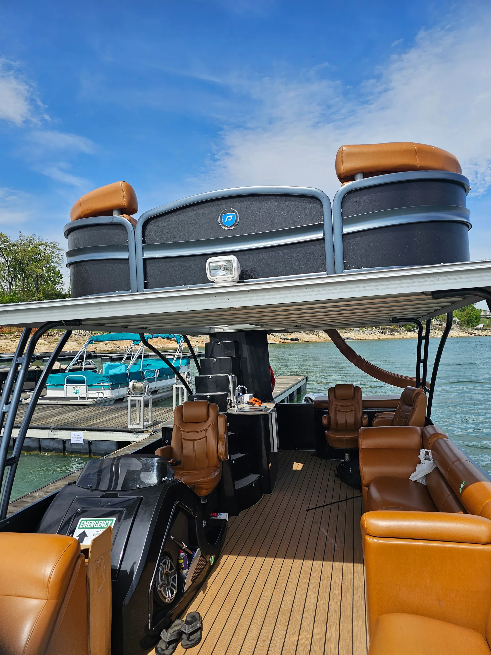 Lakeside Paradise Escape