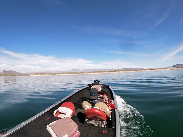 Rent a Tracker by Tracker Marine bass boat in Tolleson, AZ near me