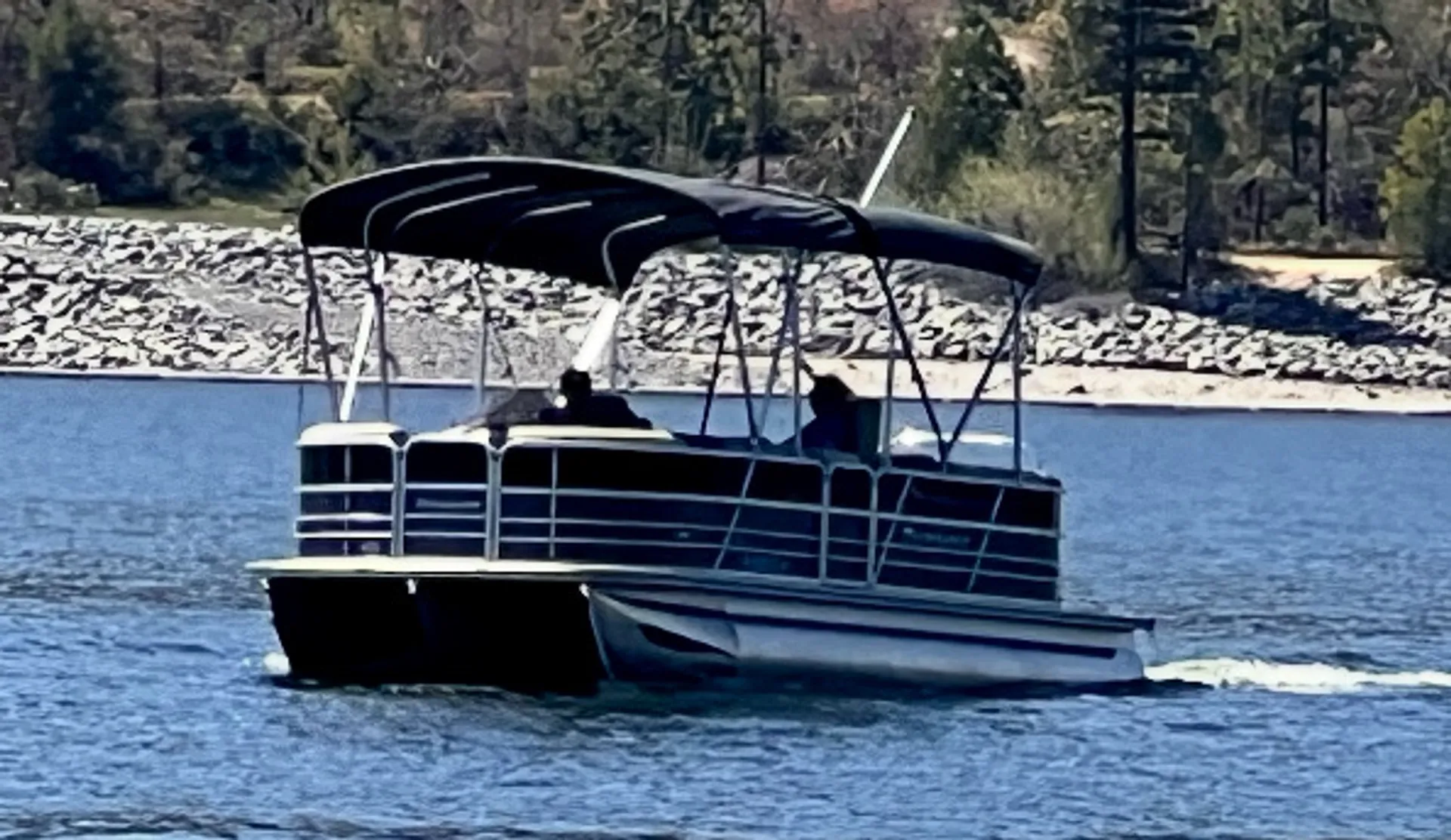 2021 Berkshire 24RFX CTS TriToon For rent in Bass Lake ca,