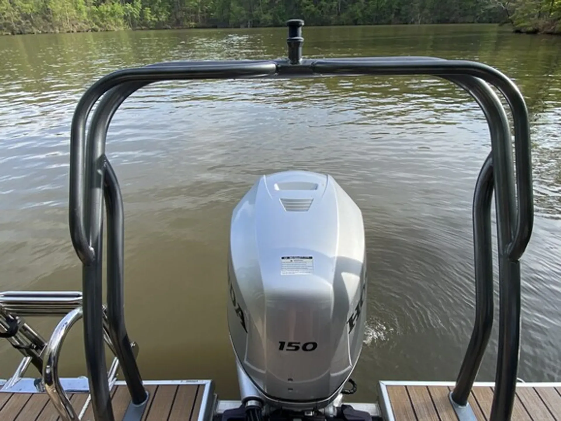 Coach 230 RL Tritoon – 23’ Pontoon for Lake Martin Fun 