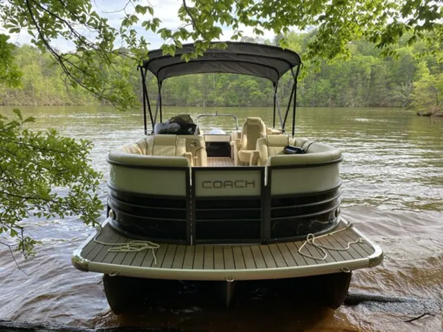 Rent a Coach pontoon in Alexander City, AL near me