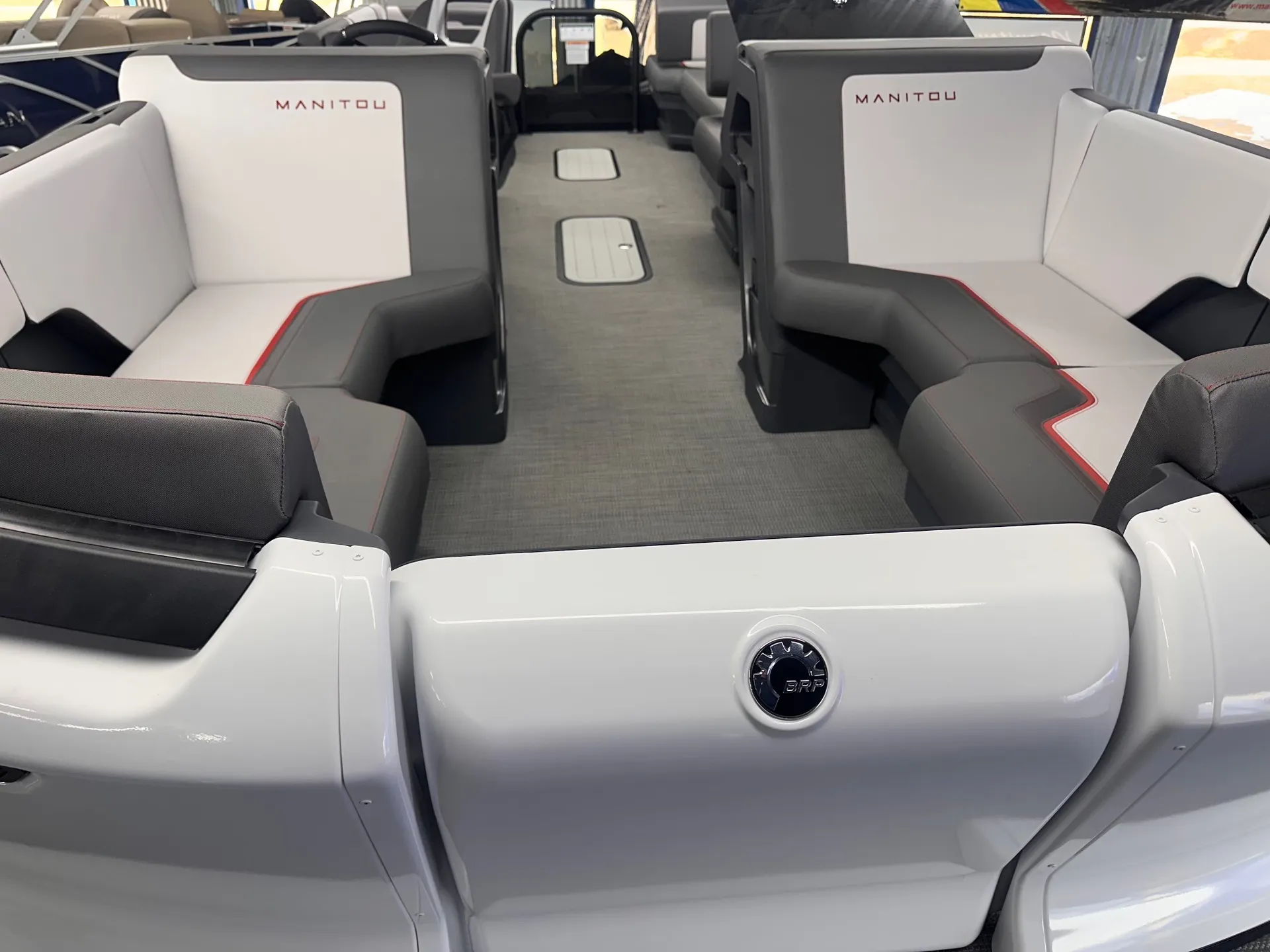 2024 Manitou Cruise Switchback 22 Max Pontoon *Private Side Only*