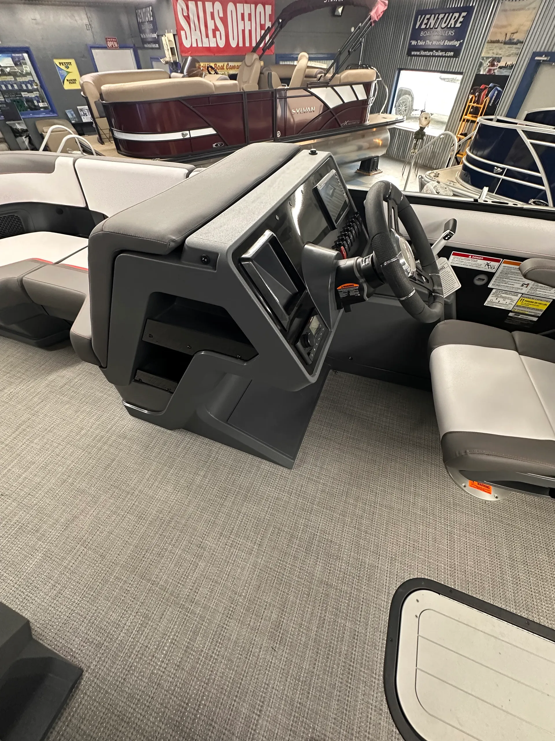 2024 Manitou Cruise Switchback 22 Max Pontoon *Private Side Only*