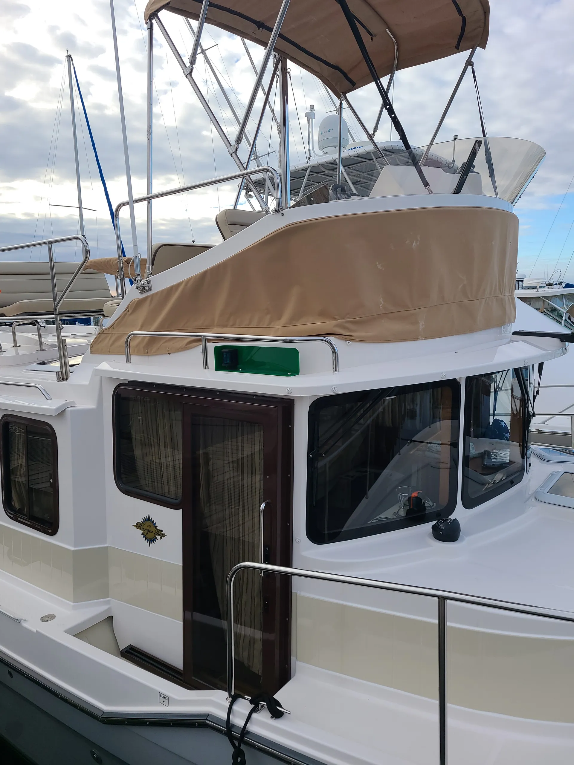 Ranger Luxury Command Bridge