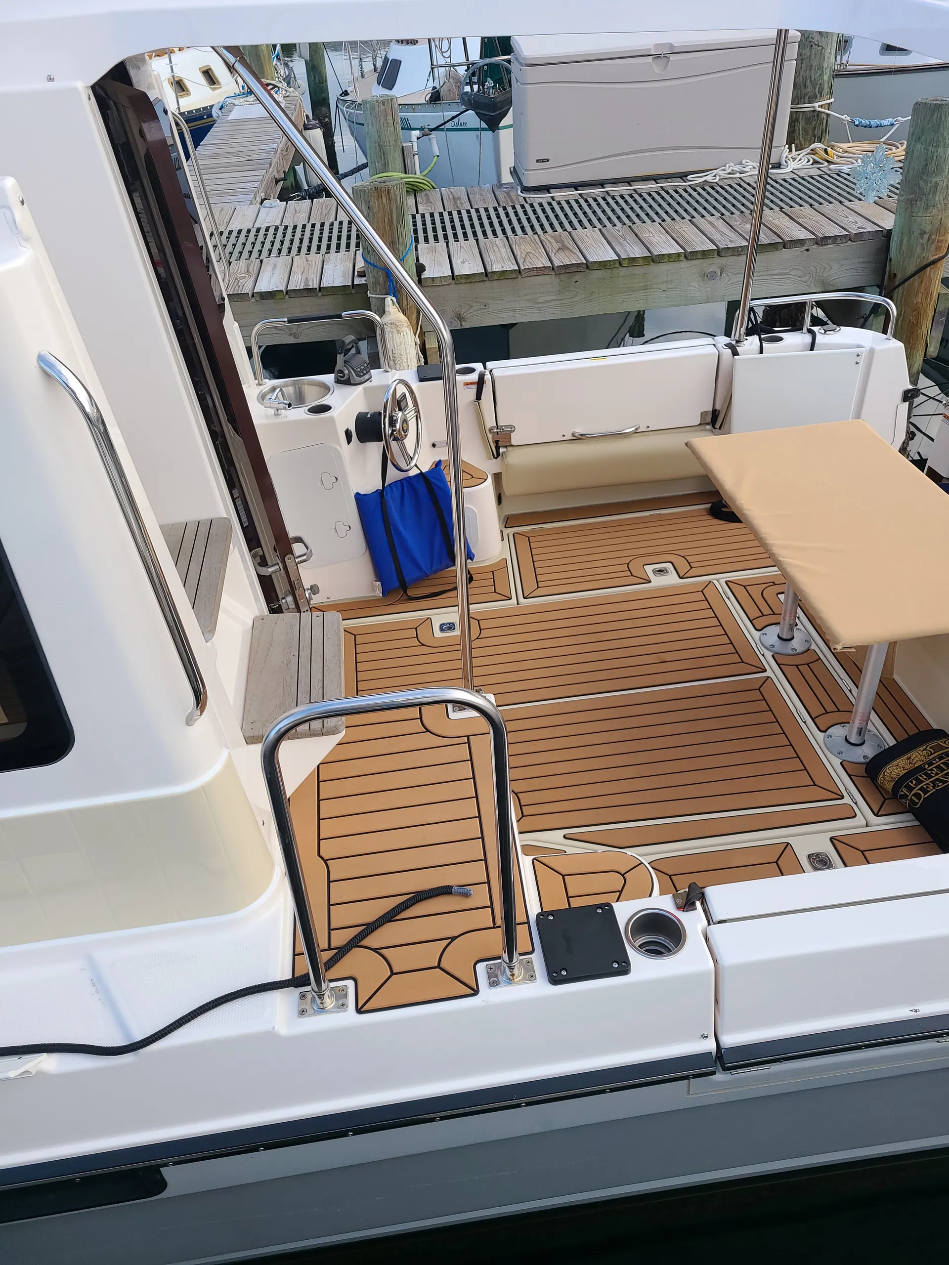 Ranger Luxury Command Bridge