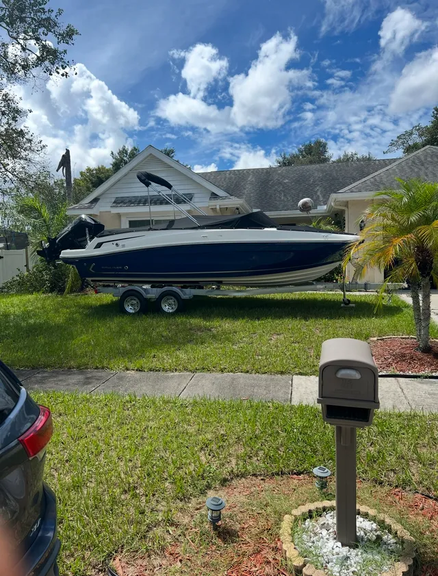 Rent a Bayliner jet boat in Valrico, FL near me