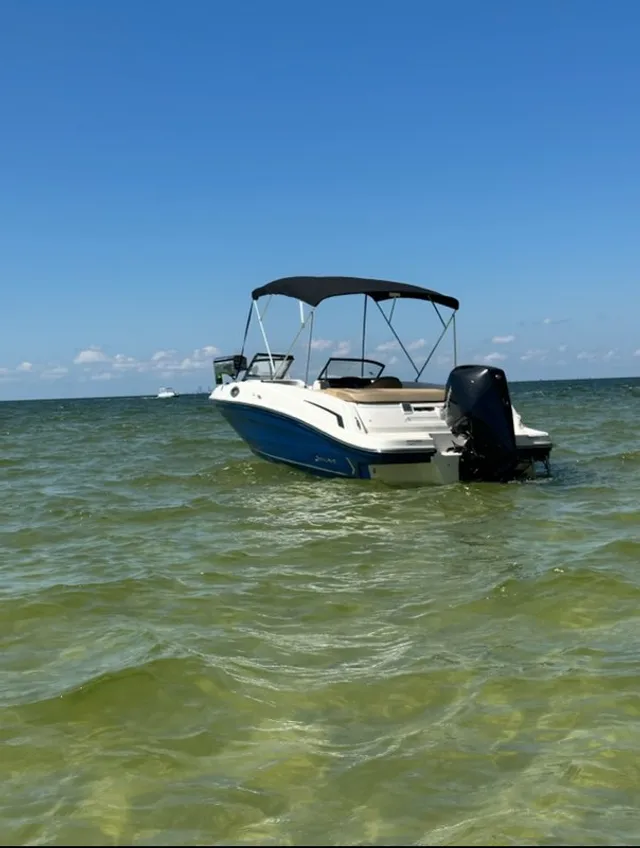 Rent a Bayliner jet boat in Valrico, FL near me