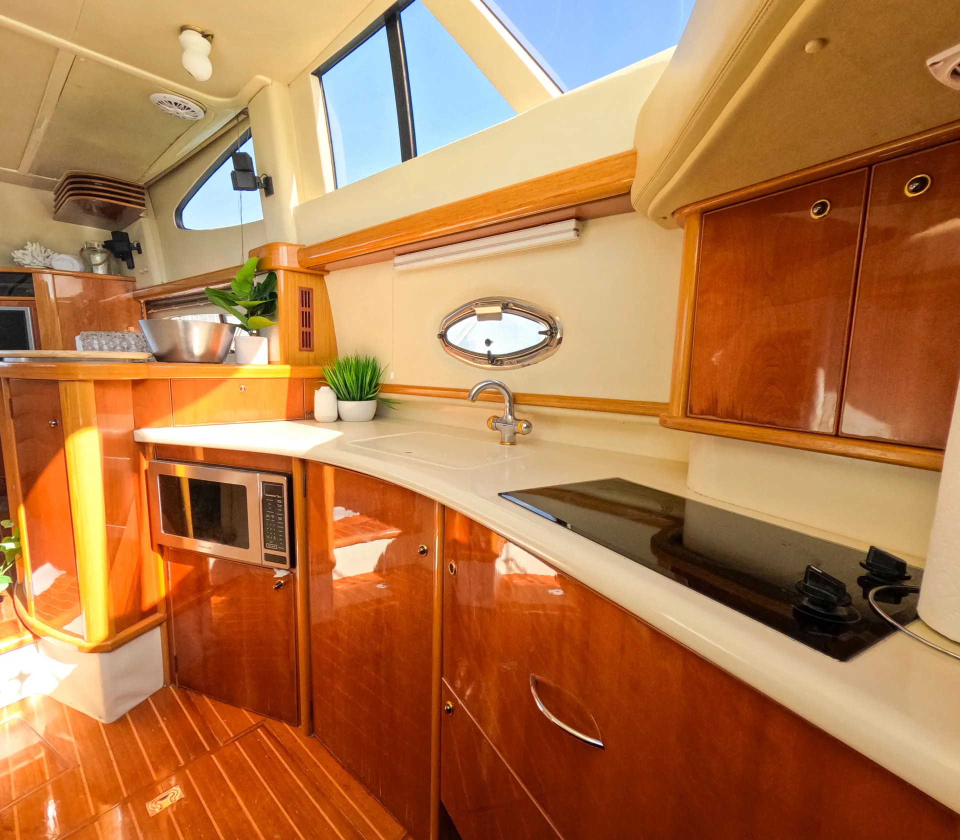  Miami 50ft luxurious Yacht . Jetski available