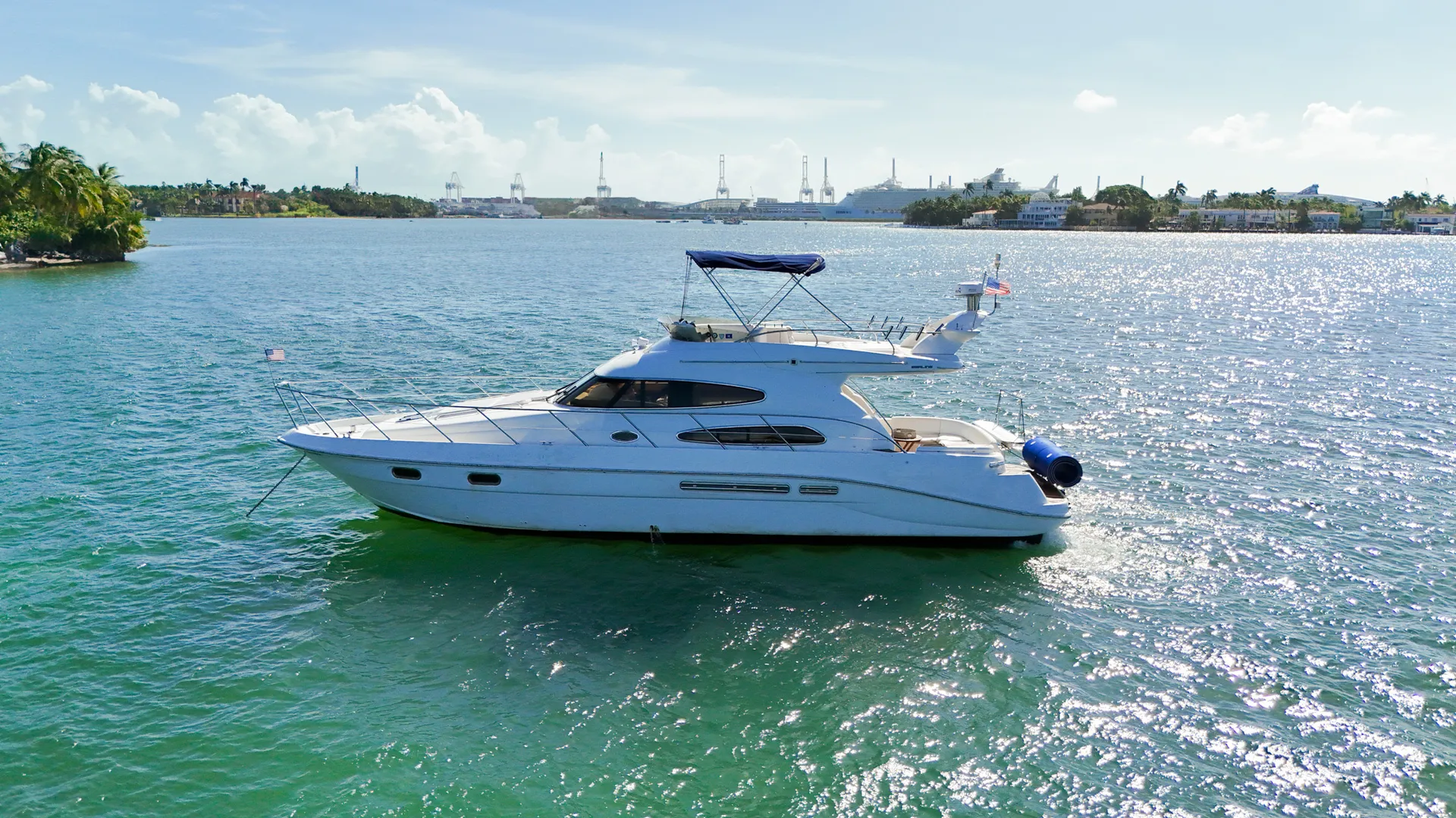  Miami 50ft luxurious Yacht . Jetski available