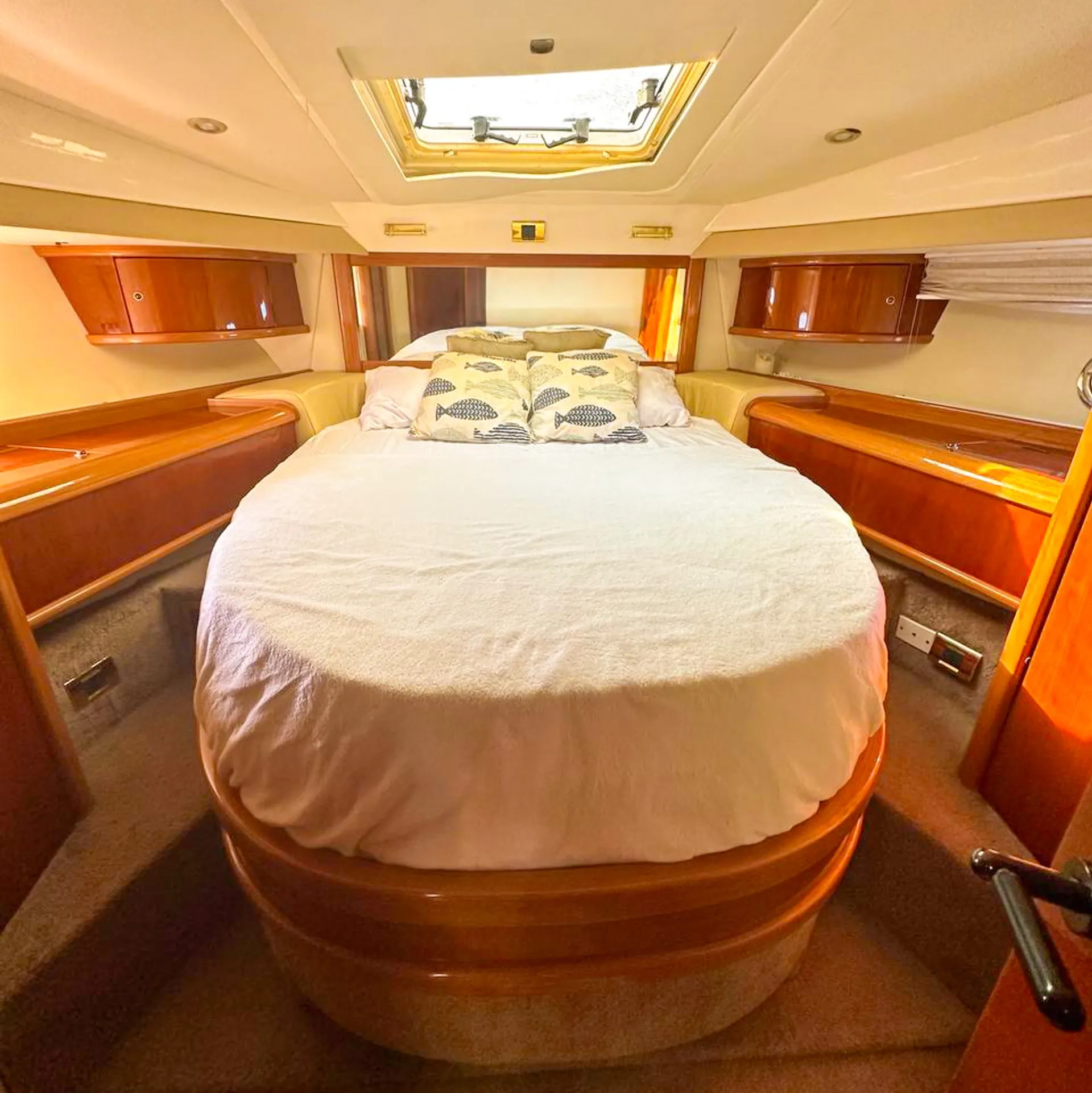  Miami 50ft luxurious Yacht . Jetski available