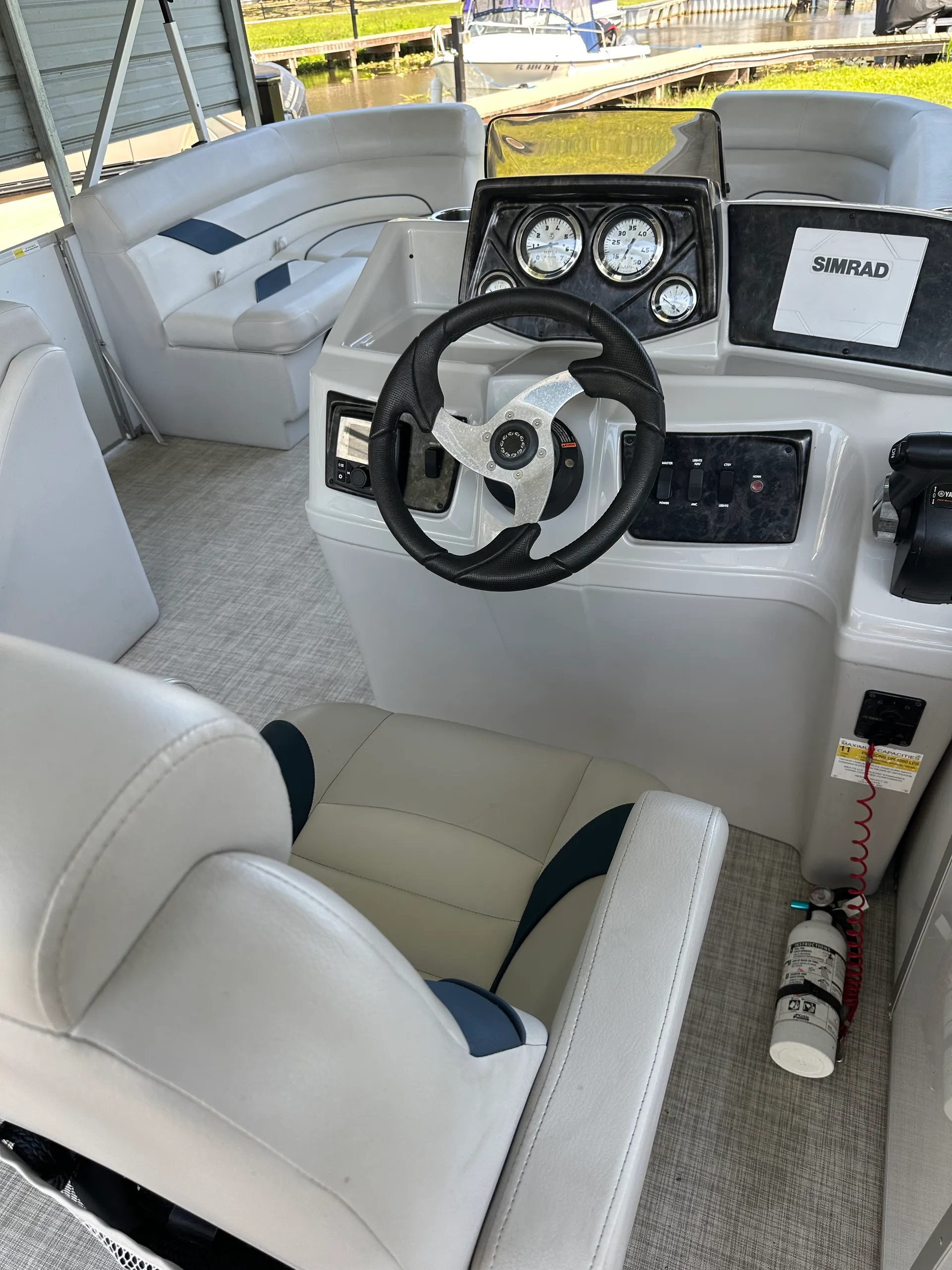 Explore the Harris Chain of Lakes on a 20ft Pontoon in Tavares, FL! 🚤