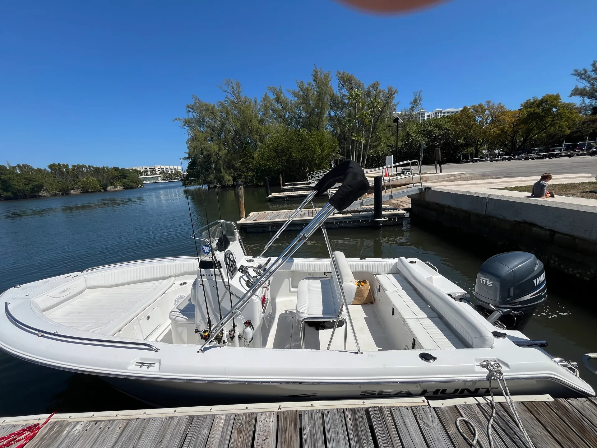 Sea Hunt Ultra 196 in Fort Lauderdale, FL — photo 5