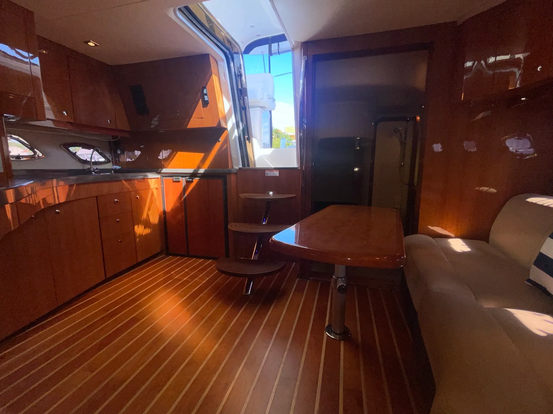 48ft Regal Luxury Yacht – Peanut Island/West Palm