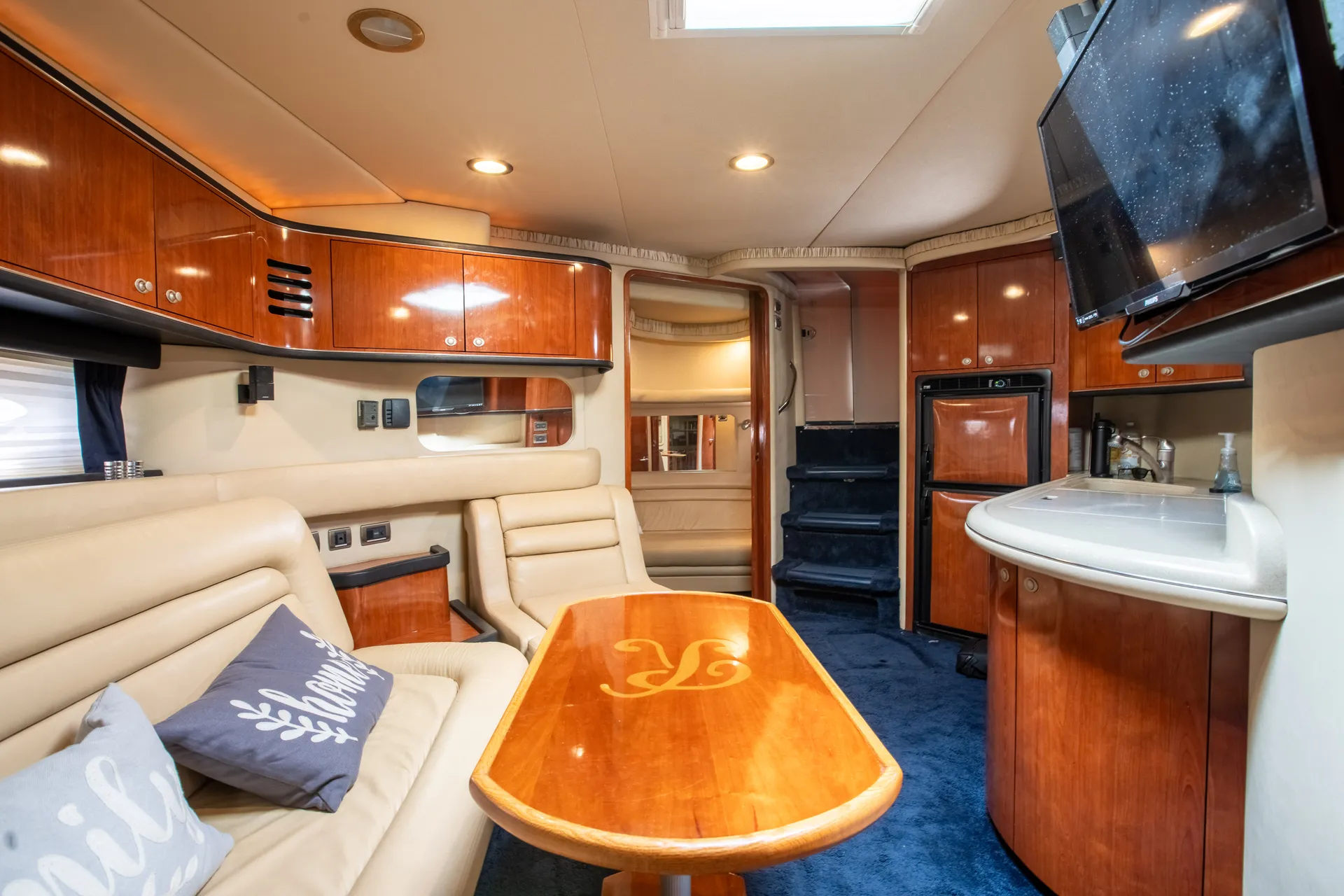 51ft Sea Ray – Miami Beach, Collins Avenue Pickup