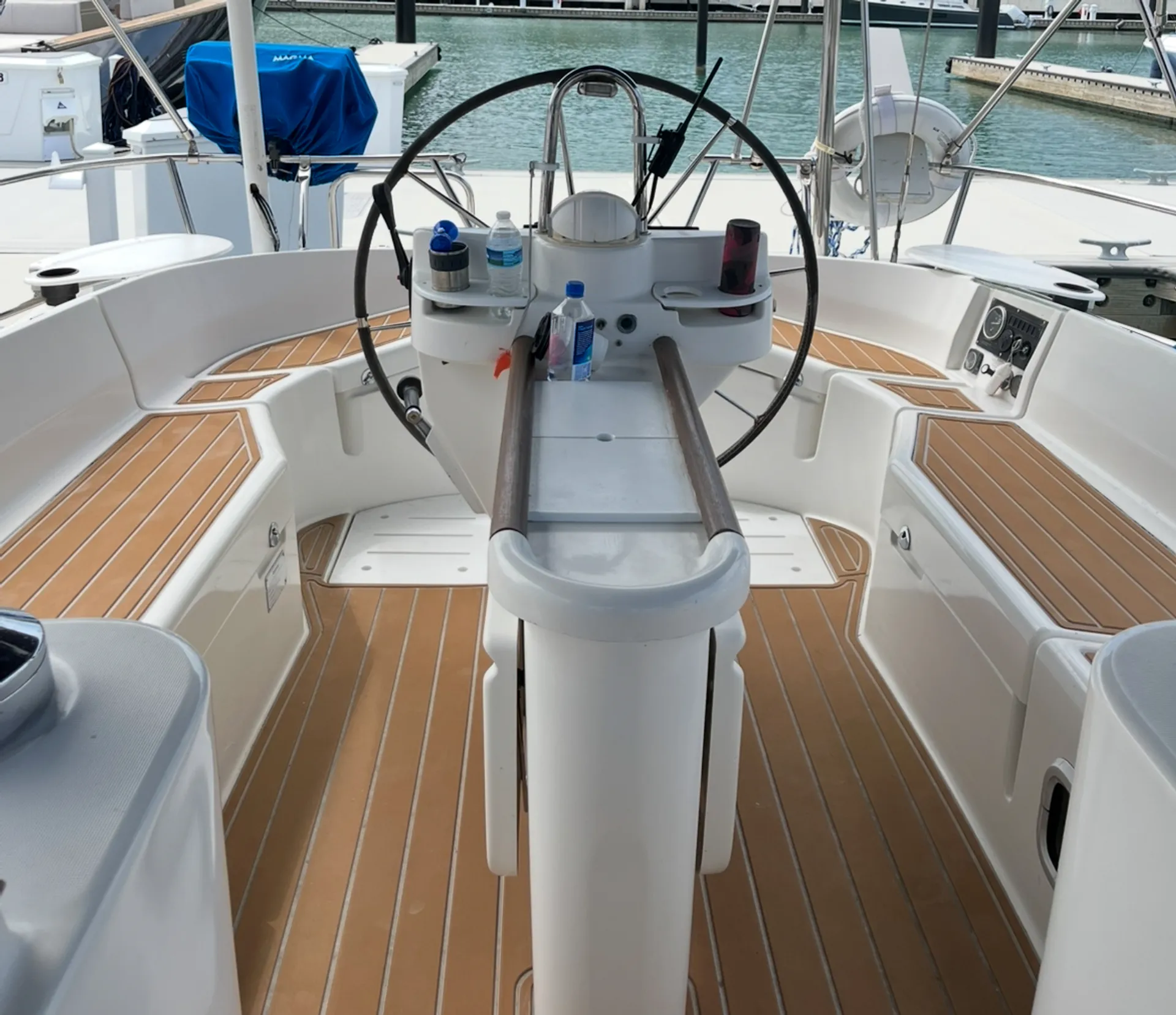 Luxury 47 feet Beneteau Yacht - Miami
