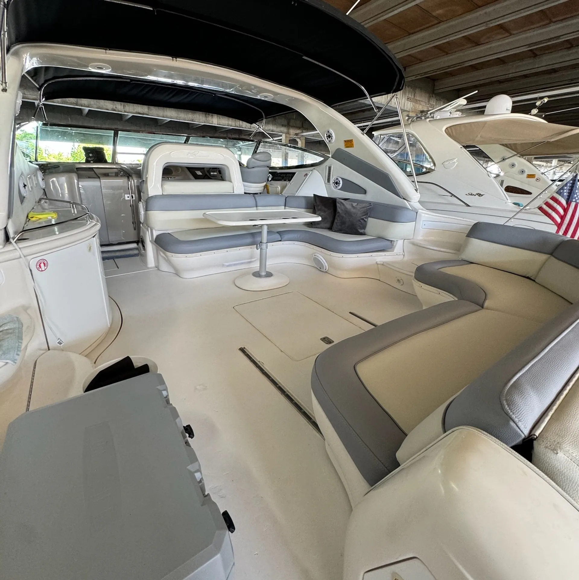 SPACIOUS 60' SEA RAY WITH 1 FREE HOUR MONDAY-THURSDAY