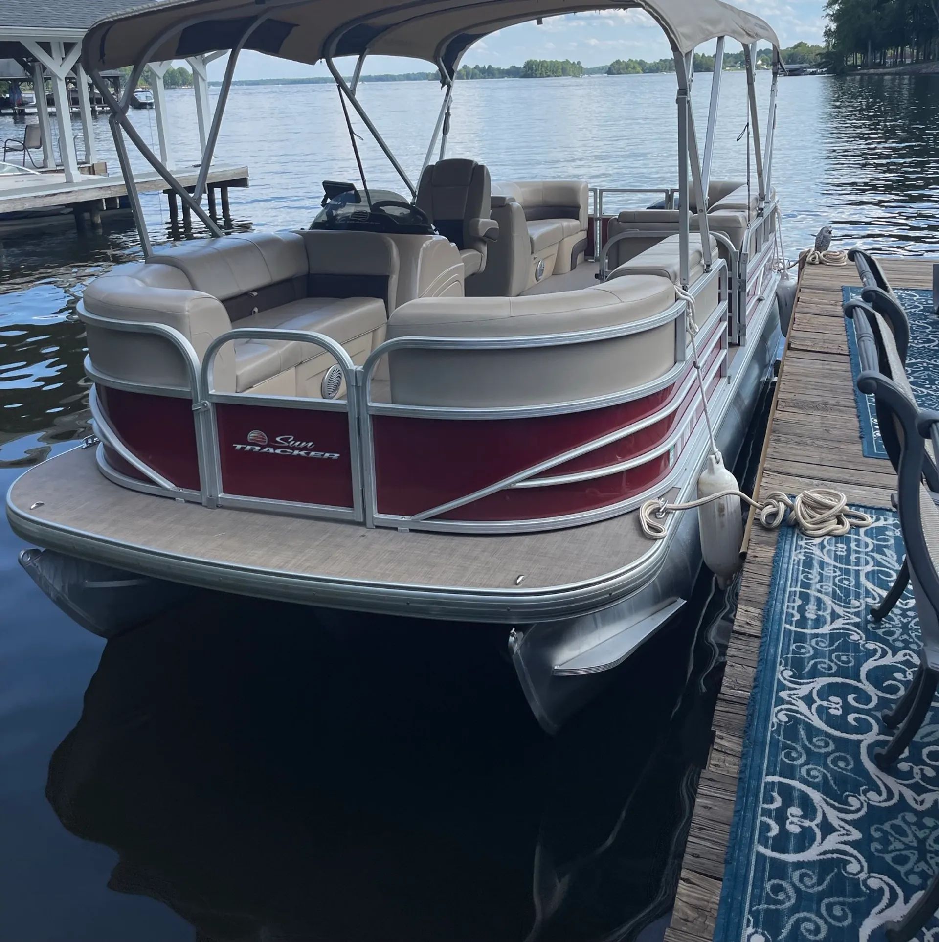 SUN TRACKER PARTY BARGE 22 XP3 in Bumpass, VA — photo 3