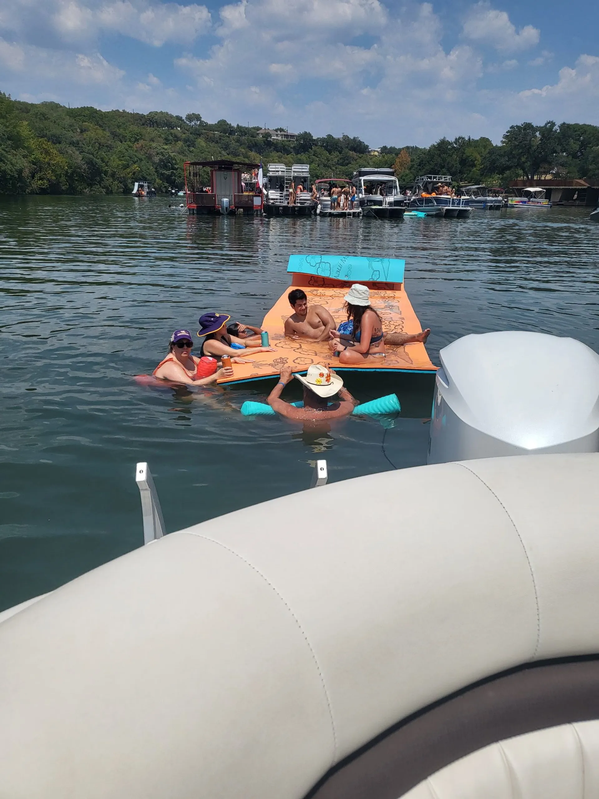 BENNINGTON MARINE 26 LXFB in Austin, TX — photo 7