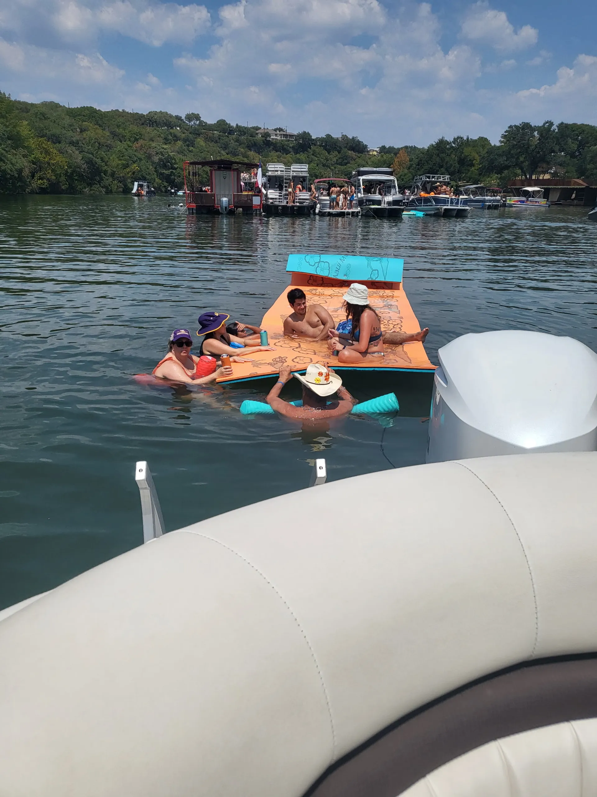 BENNINGTON MARINE 26 LXFB in Austin, TX — photo 6