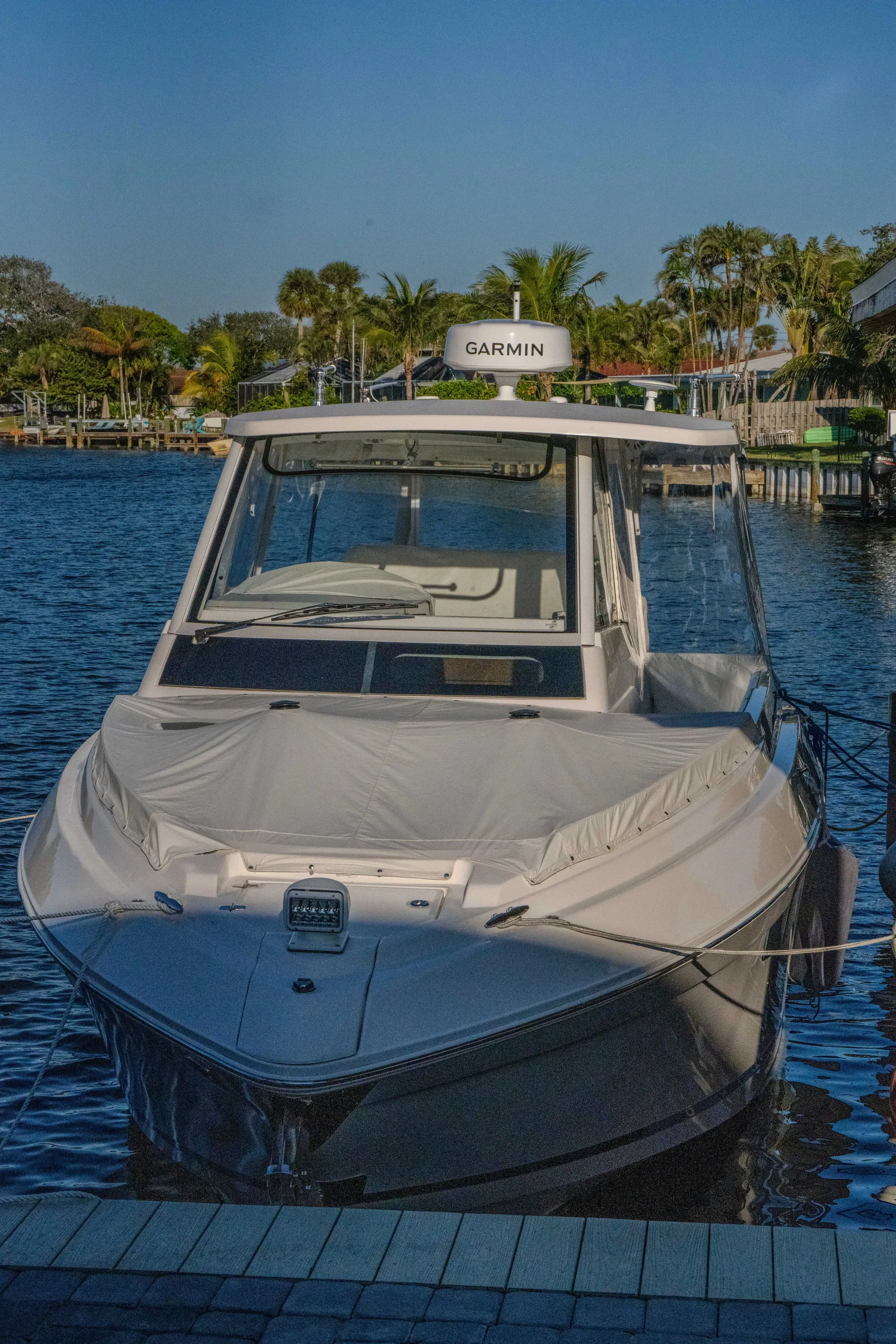 Unforgettable Experiences Aboard 33' Luxury SAV — Your Dream Charter