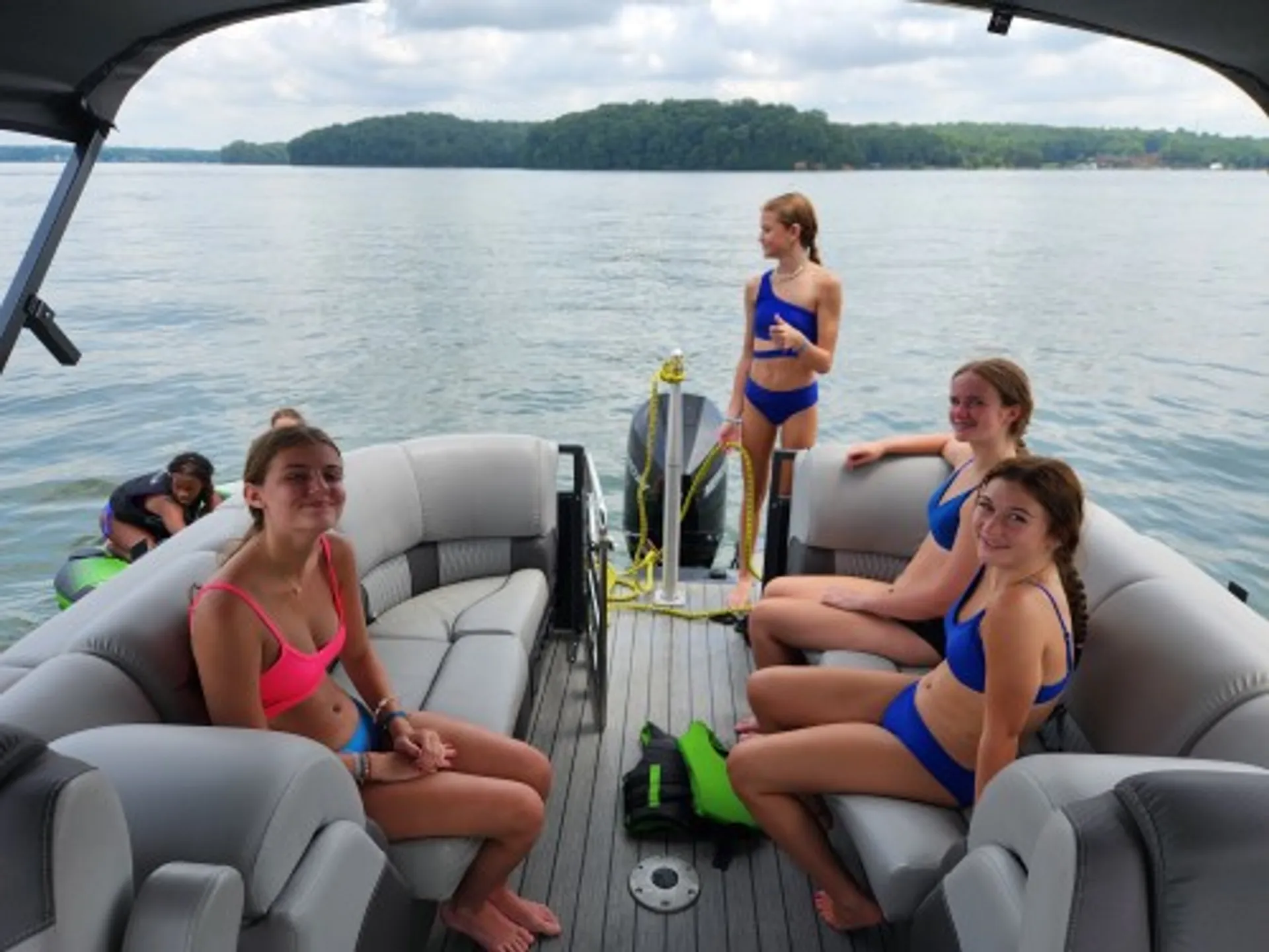 Lake Wylie Cruzin#3- Gas Included! Spacious Luxury!