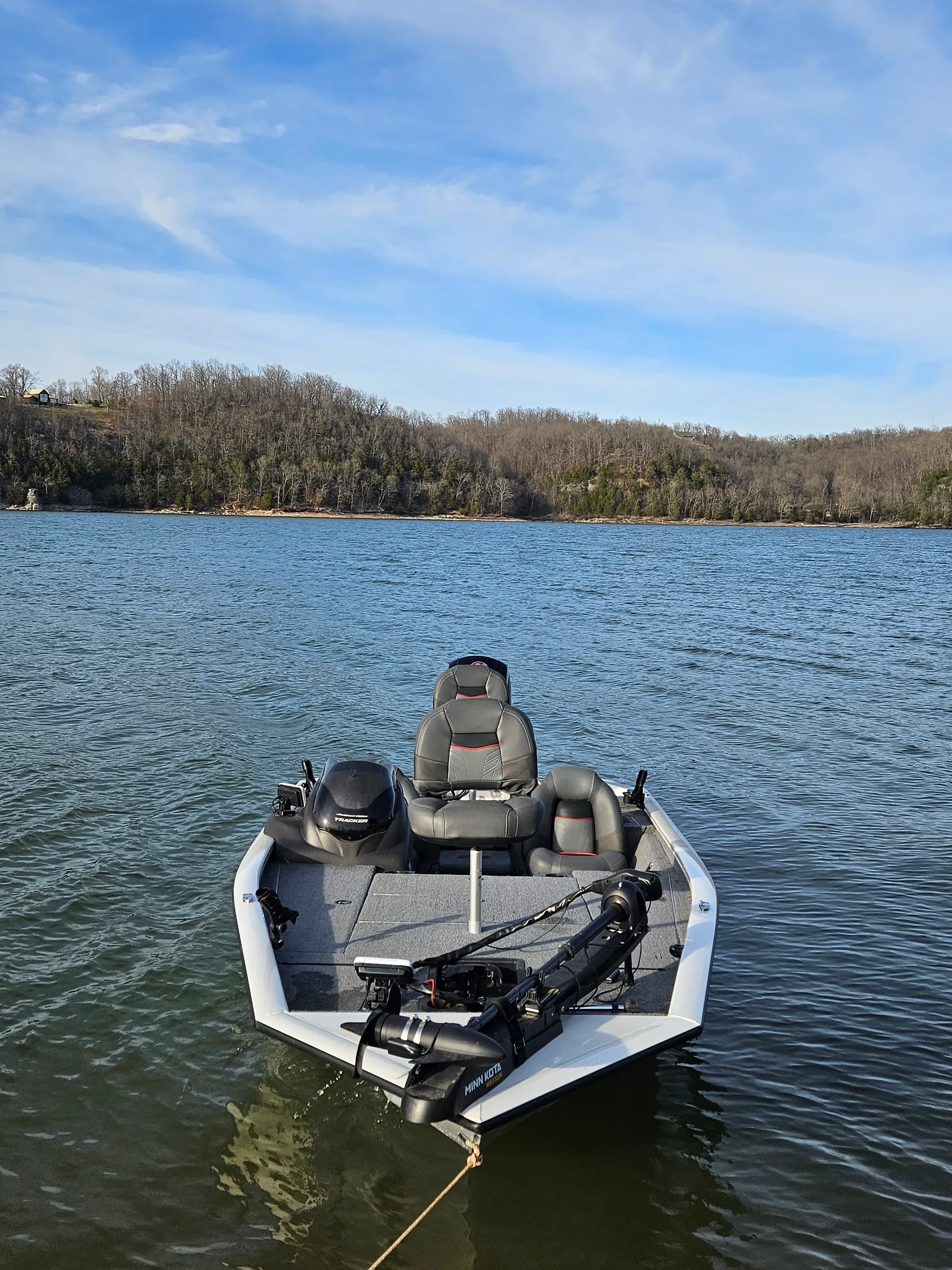 Tracker Pro Team 195 – Perfect for Fishing, Relaxing &amp; Exploring!