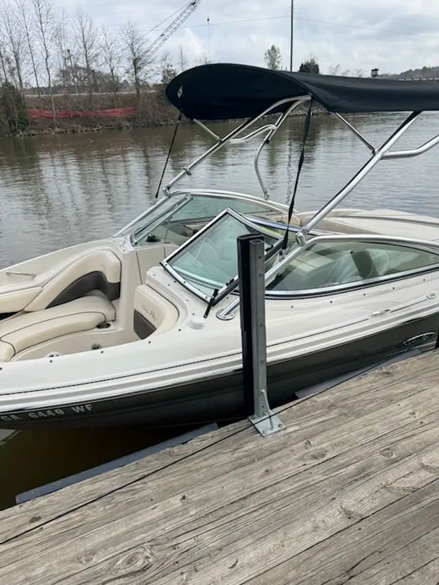 Rent a SEA RAY BOATS bow rider in Covington, GA near me